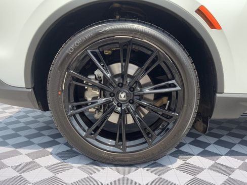 Used 2025 Lincoln Aviator 2WD image 13