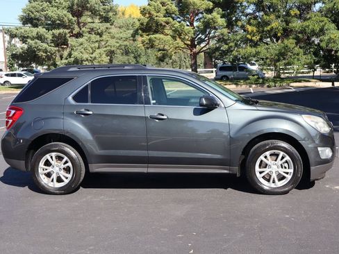 Used 2017 Chevrolet Equinox LT w/ Convenience Package image 3