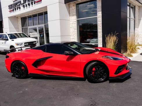 Used 2023 Chevrolet Corvette Stingray Premium Conv w/ Z51 Performance Package RWD image 3