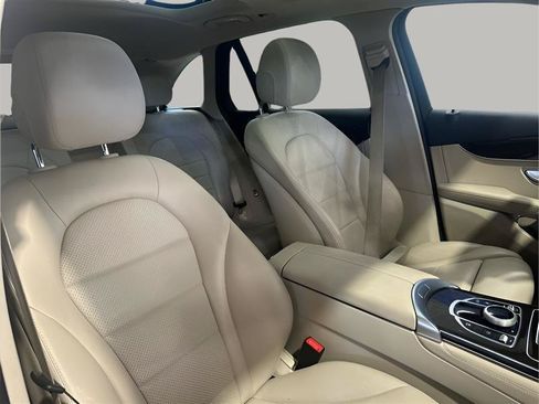 Used 2017 Mercedes-Benz GLC 300 4MATIC w/ Premium 1 Package image 23