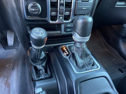 Used 2024 Jeep Wrangler Unlimited Sahara w/ Technology Group image 16