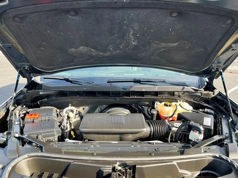 Used 2021 Chevrolet Suburban Z71 image 16