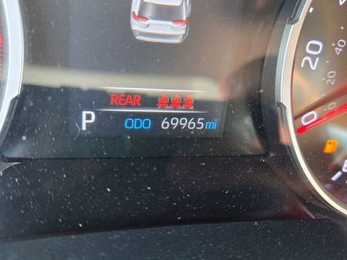 Used 2021 Toyota RAV4 XLE image 28