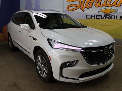 Used 2023 Buick Enclave Avenir w/ Avenir Technology Package AWD/4WD image 4