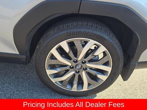 Used 2025 Subaru Forester Touring w/ Popular Package - Touring AWD/4WD image 11