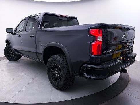Used 2024 Chevrolet Silverado 1500 ZR2 w/ Technology Package image 2