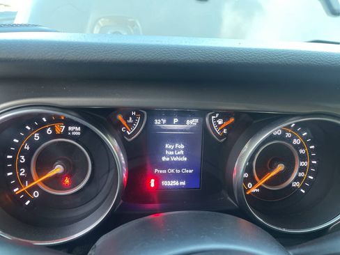 Used 2018 Jeep Wrangler Unlimited Sport S AWD/4WD image 11
