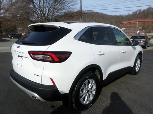 Used 2023 Ford Escape Active image 6