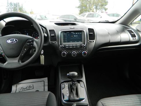 Used 2018 Kia Forte LX w/ LX Popular Package image 16