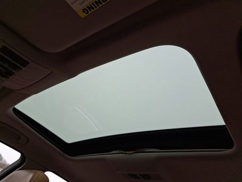 Used 2010 BMW 528i xDrive Sedan image 17