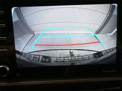 Used 2020 Toyota Tacoma TRD Sport image 7