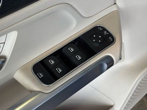 Used 2023 Mercedes-Benz GLB 250 image 15