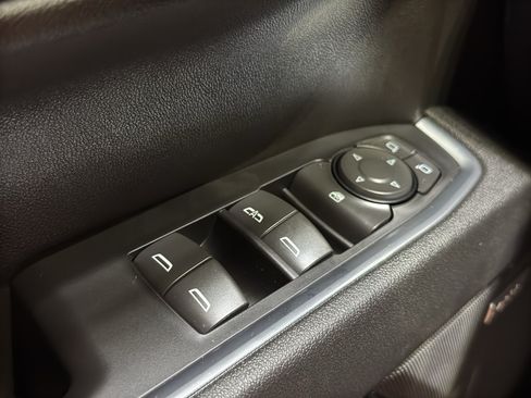 Used 2026 Chevrolet Silverado 1500 LT Trail Boss w/ Convenience Package II AWD/4WD image 36
