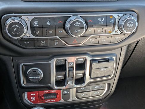 Used 2020 Jeep Gladiator Mojave w/ Dual Top Group AWD/4WD image 24