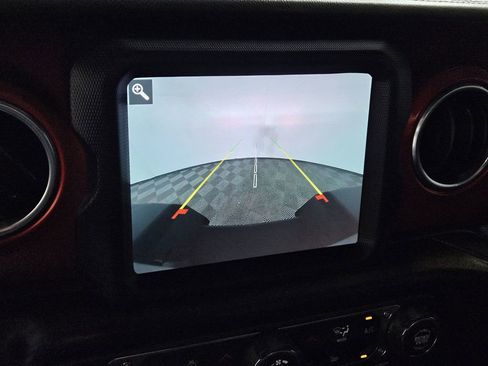 Used 2020 Jeep Gladiator Rubicon image 16