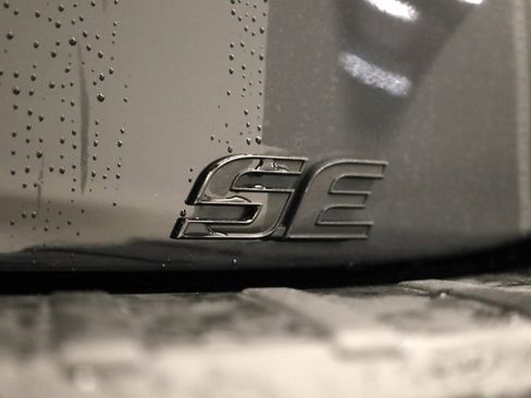 Used 2022 Toyota Corolla SE image 34