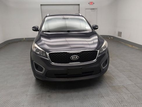 Used 2016 Kia Sorento LX w/ LX Convenience Package image 14