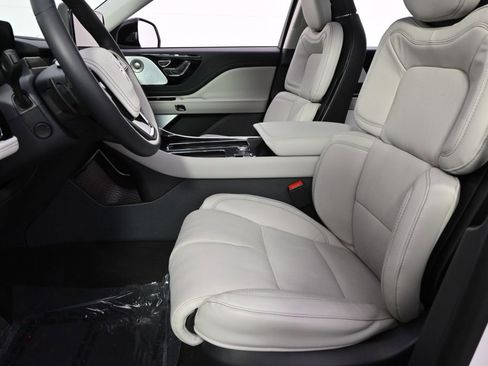 New 2026 Lincoln Aviator Reserve image 13
