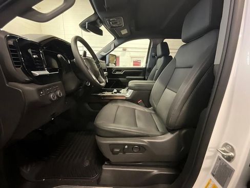 New 2026 Chevrolet Silverado 3500 LT w/ Trail Boss Package image 4