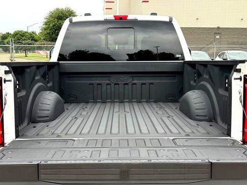 Used 2025 Ford F250 Platinum w/ Tremor Off-Road Package AWD/4WD image 7