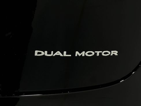 Used 2025 Tesla Model 3 Long Range AWD/4WD image 36