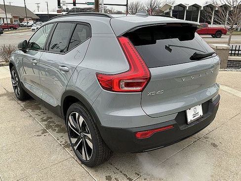 New 2026 Volvo XC40 B5 Plus w/ Protection Package Premier AWD/4WD image 10