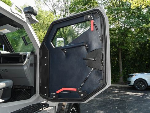 Used 2024 Ford F550 4x4 Regular Cab Super Duty image 28