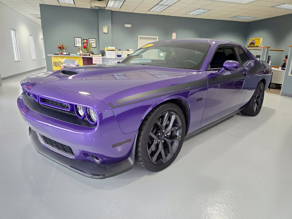 Used 2023 Dodge Challenger R/T w/ Blacktop Package RWD image 3