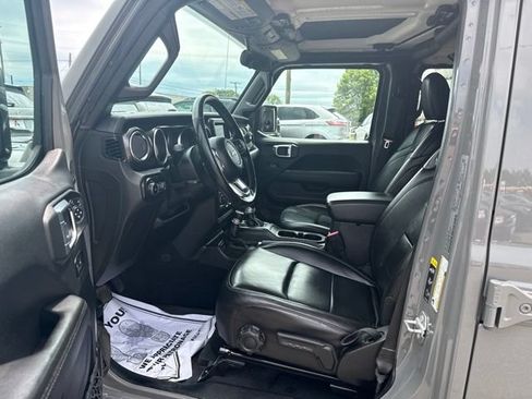 Used 2021 Jeep Wrangler Unlimited Sahara AWD/4WD image 9