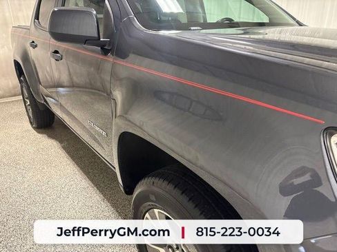 Used 2017 Chevrolet Colorado Z71 AWD/4WD image 8
