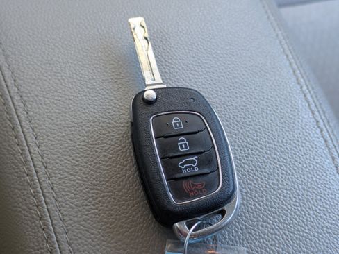 Used 2017 Hyundai Tucson SE image 30