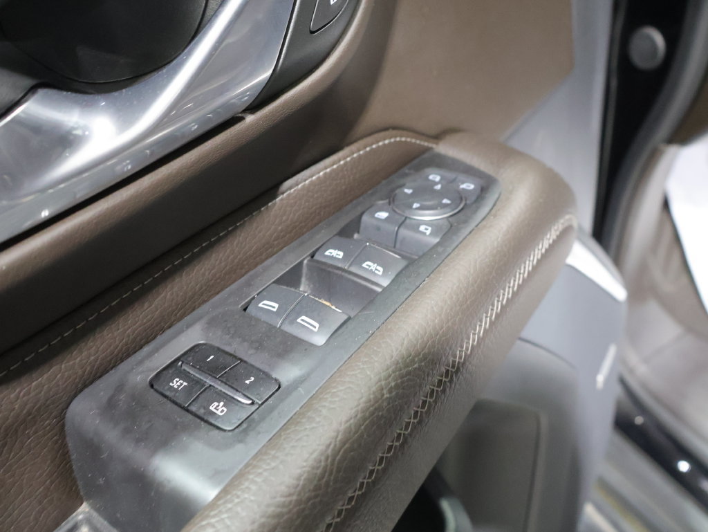 Used 2024 GMC Yukon Denali w/ Denali Reserve Package AWD/4WD image 14