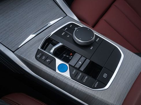 Used 2025 BMW i4 xDrive40i w/ M Sport Package AWD/4WD image 28