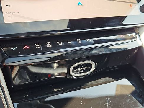 New 2026 Jeep Grand Cherokee Summit w/ Obsidian Package image 25