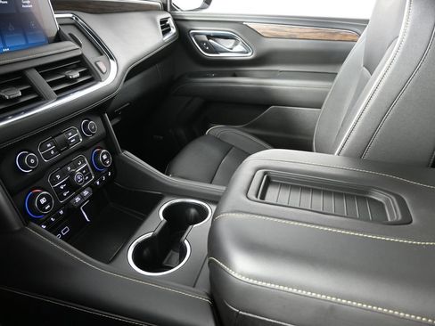 Used 2023 Chevrolet Tahoe Premier w/ Premium Package 2 AWD/4WD image 34