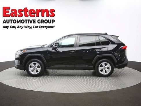 Used 2021 Toyota RAV4 XLE AWD/4WD image 59