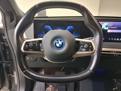 Certified 2025 BMW iX xDrive50 w/ Premium Package AWD/4WD image 11