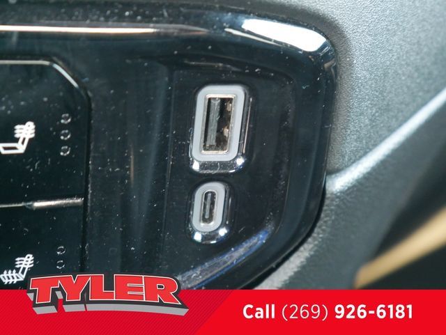 Used 2025 GMC Sierra 1500 SLT AWD/4WD image 35