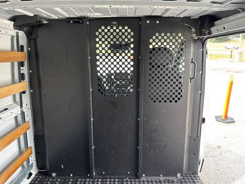 Used 2025 RAM ProMaster 2500 w/ U-Haul Equipment Group FWD image 17