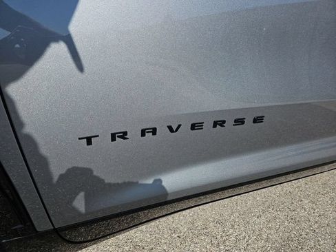 New 2026 Chevrolet Traverse RS FWD image 32