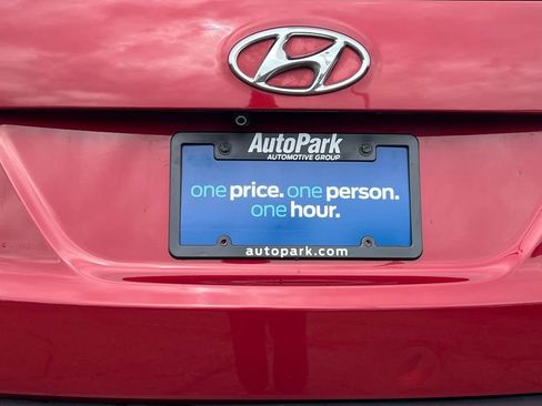 Used 2018 Hyundai Santa Fe Sport w/ 2.4L Value Package 02 AWD/4WD image 11