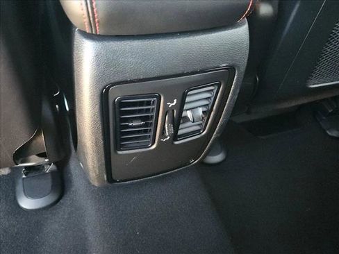 Used 2025 Dodge Durango GT w/ Blacktop Package image 17