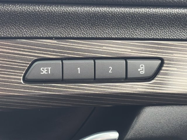 Used 2021 GMC Terrain SLT w/ Infotainment Package II AWD/4WD image 50