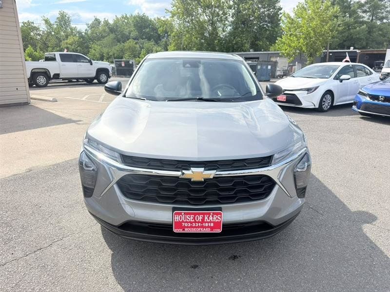 Used 2024 Chevrolet Trax LS w/ Driver Confidence Package FWD image 7