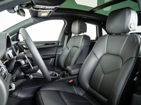 New 2026 Porsche Macan image 5