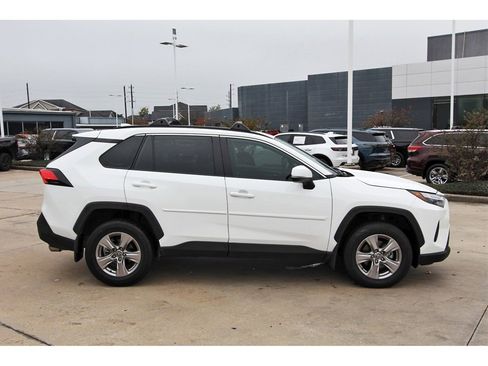 Used 2023 Toyota RAV4 XLE image 8