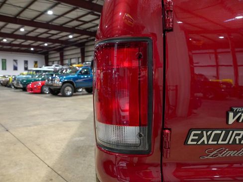 Used 2001 Ford Excursion Limited AWD/4WD image 35