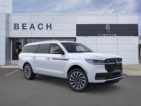 New 2025 Lincoln Navigator L Black Label image 1