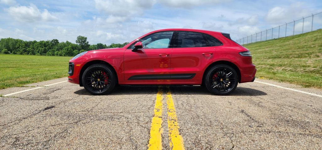 Used 2022 Porsche Macan GTS AWD/4WD image 23