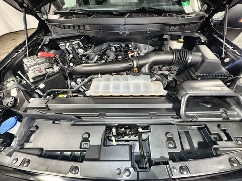 Used 2024 Ford F150 Platinum w/ FX4 Off-Road Package image 36